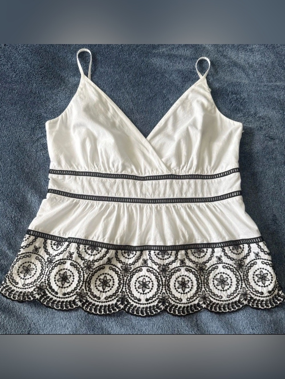 Womens Banana Republic White & Black Embroidered V-Neck Peplum Tank Top